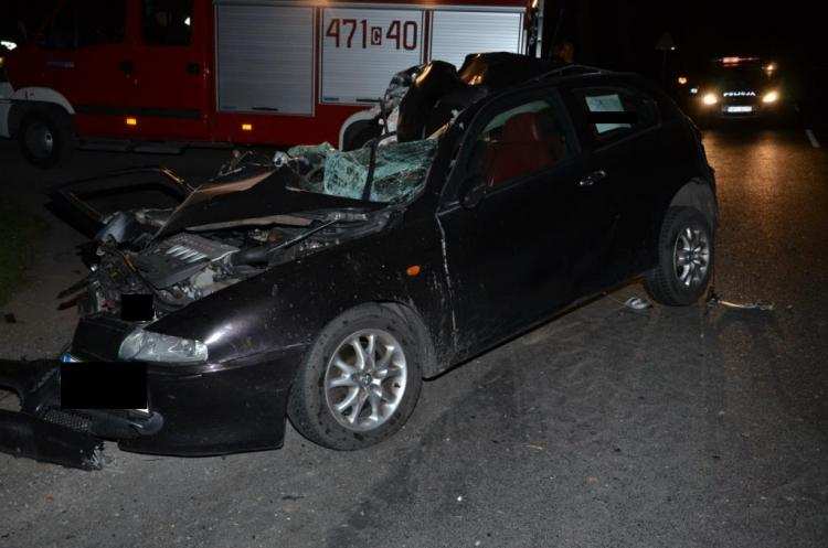 Groźny wypadek. 23 letni pasażer z obrażeniami w szpitalu