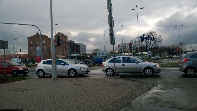 Wahadło i korki na „jedynce” w okolicach ulicy Hutniczej i Zdrojowej 