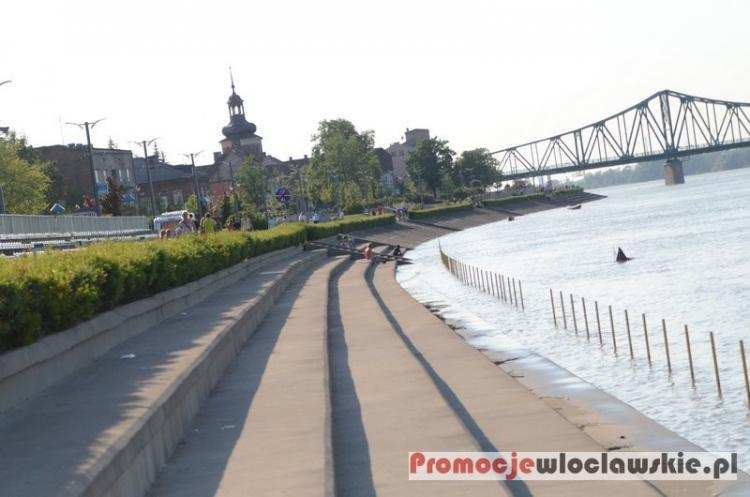 Wakacyjna impreza na włocławskich Bulwarach.