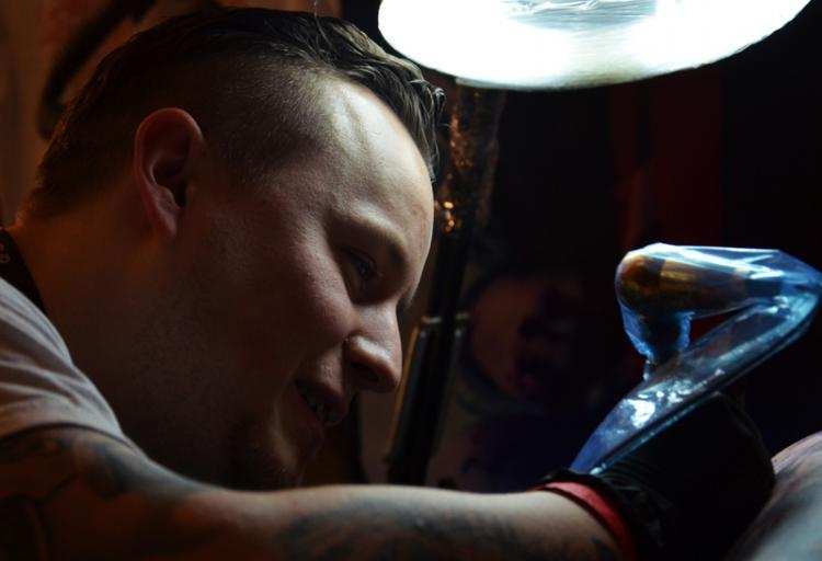 Zawód tatuator -  Łukasz Siemieniewicz