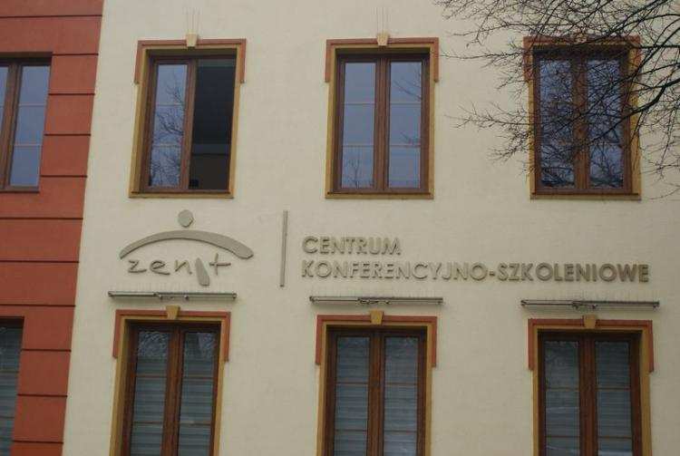 KURS STYLIZACJI PAZNOKCI W „ZENICIE” WE WŁOCŁAWKU