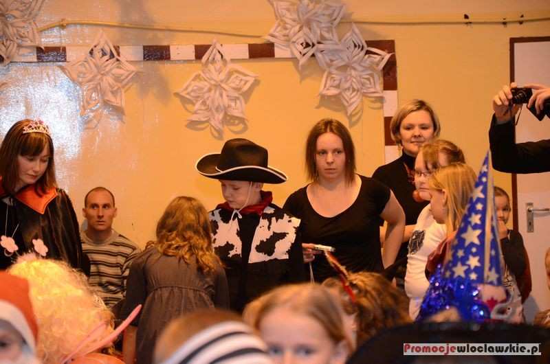 Zabawa choinkowa w Szkole w Smólniku cz 1