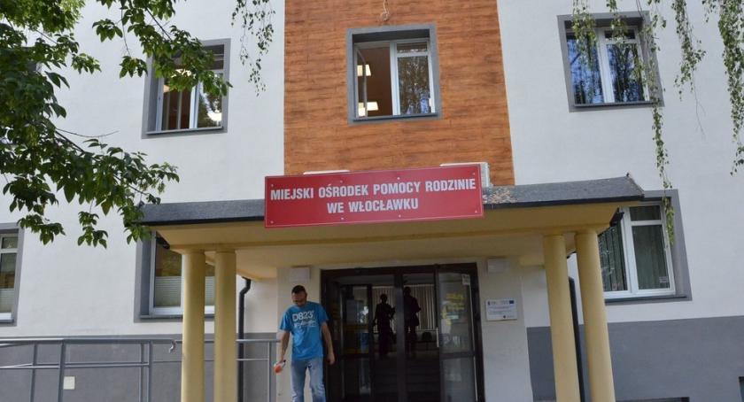 300 złotych dla każdego ucznia. Kiedy i gdzie złożyć wniosek we Włocławku?