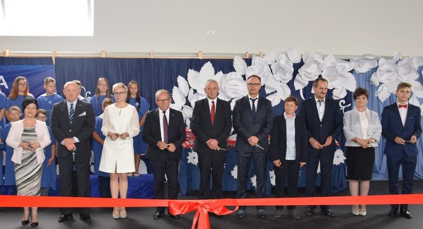 Hala sportowa za miliony oficjalnie otwarta w Kruszynie. Obiekt robi wrażenie [ZDJĘCIA]
