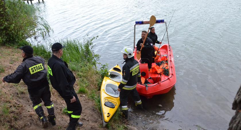 Krok od tragedii na Jeziorze Chodeckim. Akcja ratunkowa służb w regionie