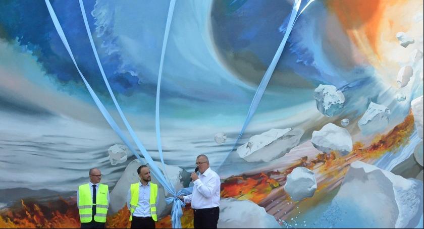 Pojawił się nowy mural na budynku Geberitu we Włocławku [ZDJĘCIA]