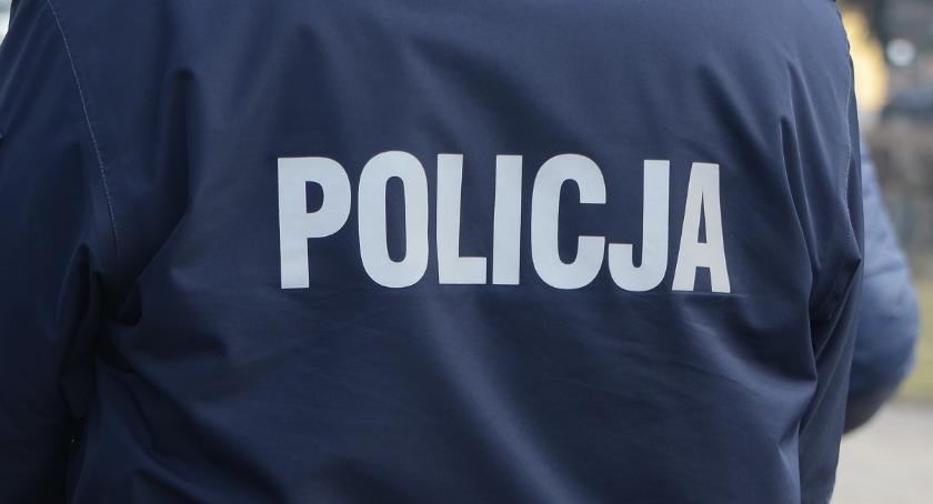 Policjanci w wolnym czasie zatrzymali dwóch poszukiwanych nieletnich we Włocławku 