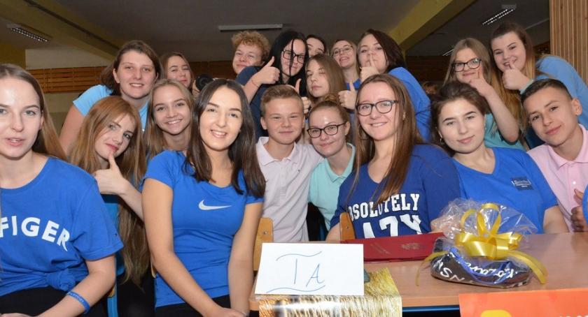 Ślubowanie klas I w Baczyńskim we Włocławku [ZDJĘCIA]