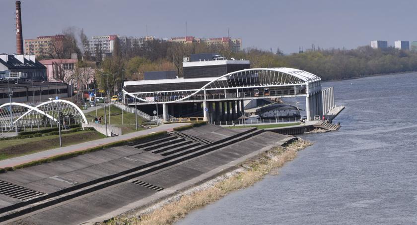 Uczniowie „Elektryka” we Włocławku zbudowali łódkę. Dziś wodowanie