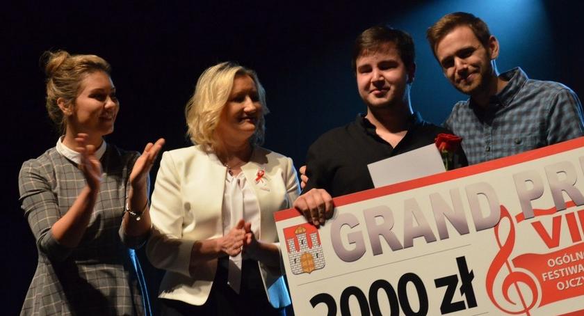 VIII Ogólnopolski Festiwal Piosenki Ojczyźnianej we Włocławku [ZDJĘCIA, VIDEO]