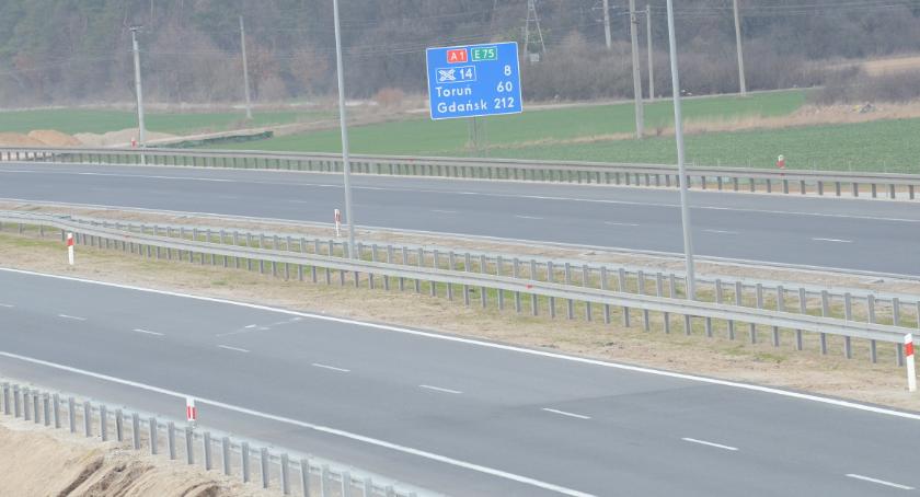 Wypadek cysterny na A1 pod Włocławkiem. Droga zablokowana