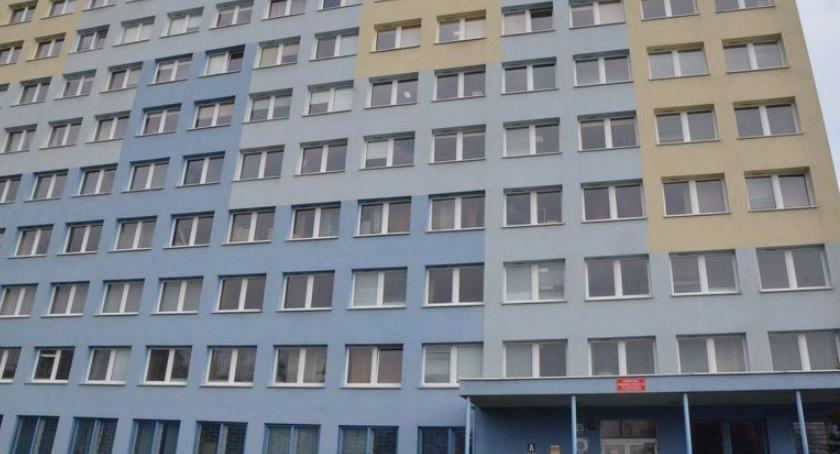 Płakała i błagała o pieniądze. Miała spowodować wypadek