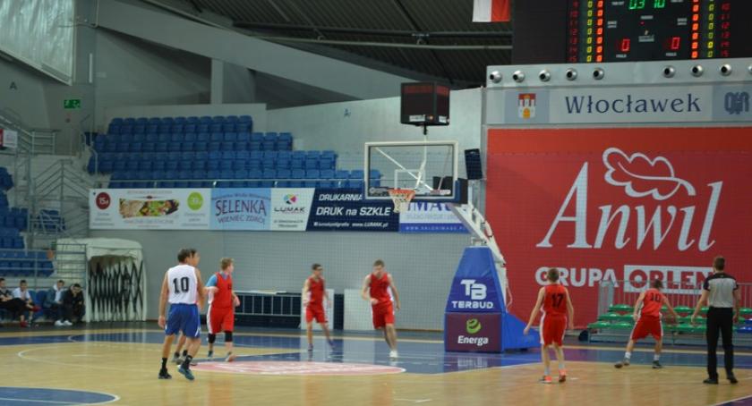Anwil wspiera koszykówkę dzieci z Włocławskich szkół