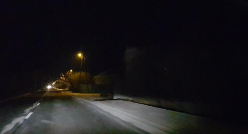Mróz jeszcze trzyma we Włocławku. Zaczął nawet padać pierwszy śnieg [VIDEO]