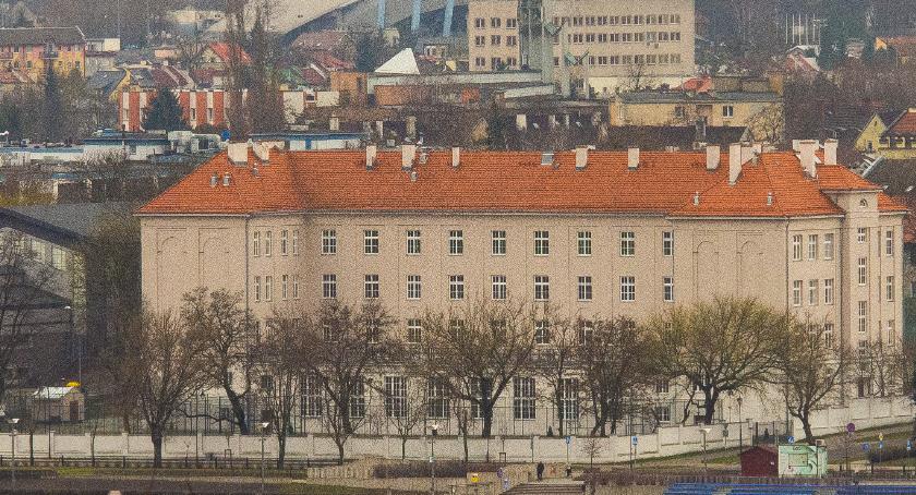 Uczniowie LMK we Włocławku nagrali teledysk Magia Świąt w LMK [VIDEO]