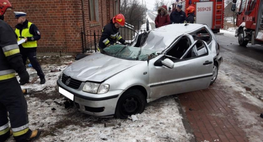 Śmiertelny wypadek w Więsławicach w Gminie Kowal. Nie żyje 23-latek