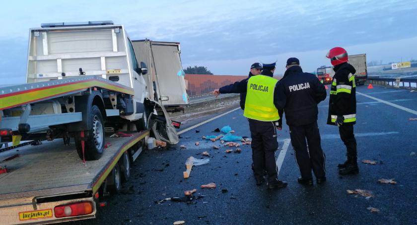 Kolejny karambol na A1 pod Włocławkiem. Zderzyły się 4 ciężarówki i laweta [FOTO]