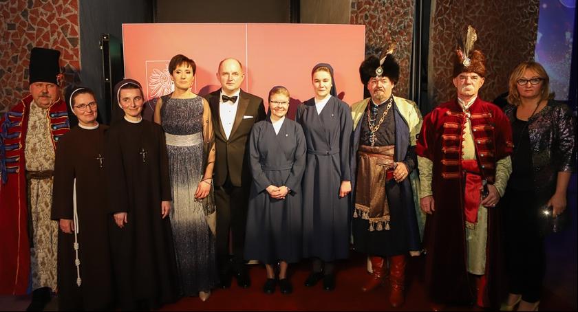 Ponad 200 par na Marszałkowskim Balu Dobroczynnym 2019 w Toruniu 