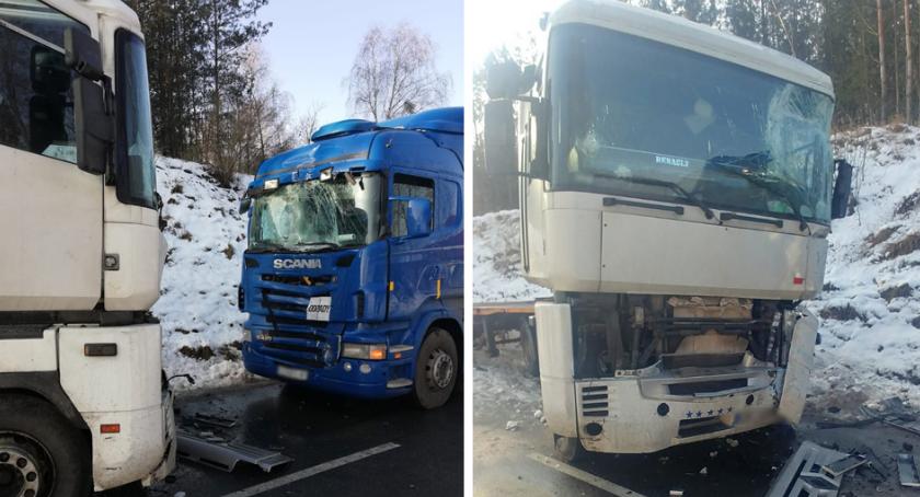 Zderzenie dwóch TIR-ów w powiecie lipnowskim. Kierowca renault poszedł na czołówkę