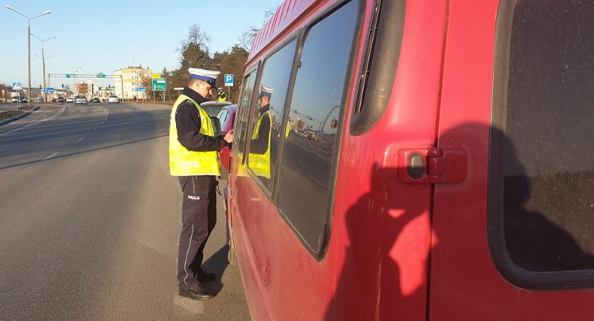 Tragedie na włocławskich drogach. Trwa akcja policji. 96 mandatów w jeden dzień [FOTO]