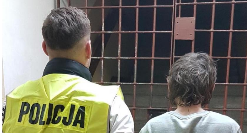 Rozbój w jednym ze sklepów we Włocławku. 22-latek chciał pobić ekspedientkę