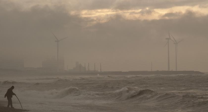W naszym regionie mocno powieje. Jest ostrzeżenie