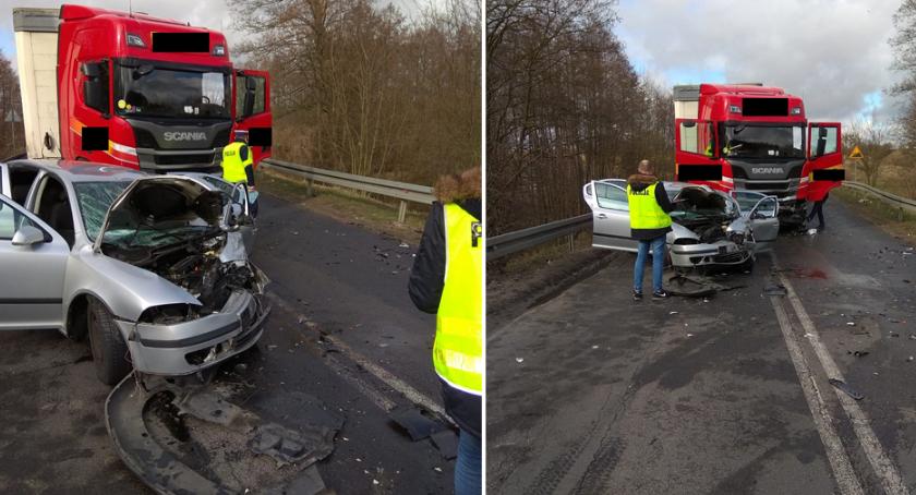 Tragiczny wypadek w Dylewie. 5 osób trafiło do szpitala. Nie żyje 20-latek