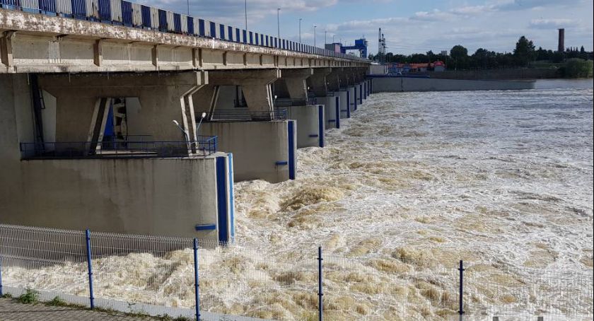 Fala powodziowa 2019 we Włocławku. Sytuacja na tamie i przystani [ ZDJĘCIA, VIDEO]