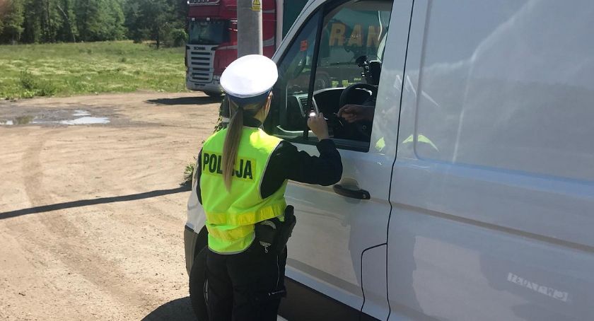 Kolejna akcja policji na DK62. 133 kontrole i 83 mandaty. To nie koniec kontroli