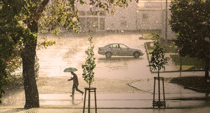 Uwaga!!! Nad Włocławek i okolice nadciągają burze z gradem