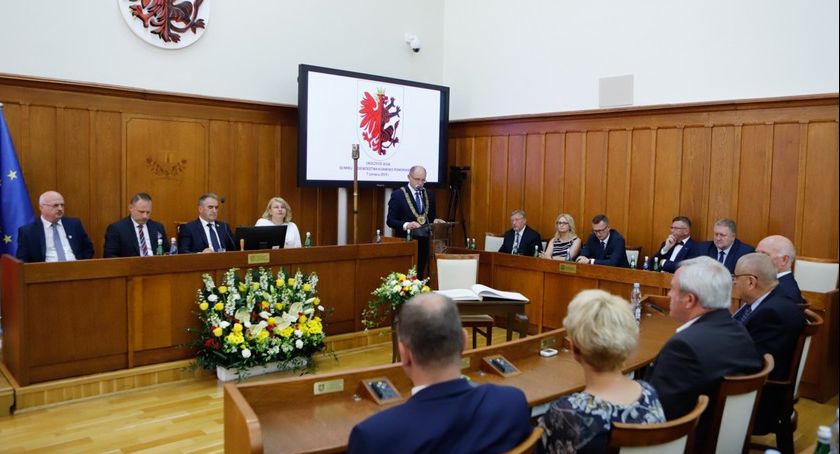 50 tysięcy dla Parku Kulturowego Wietrzychowice. Co jeszcze na sesji Sejmiku Województwa Kujawsko-Pomorskiego?