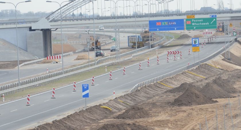 2 wypadki na autostradzie A1 w Gminie Brześć pod Włocławkiem. 4 osoby poszkodowane