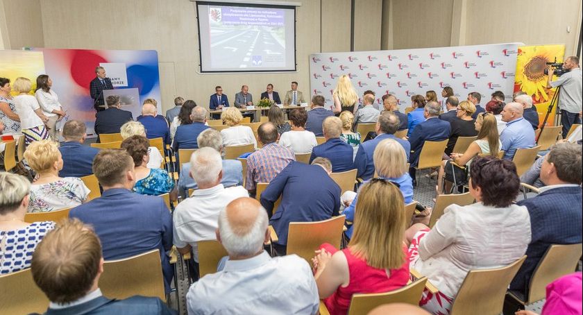 Dotacje na drogi dojazdowe do pól uprawnych. Sprawdź gdzie trafią