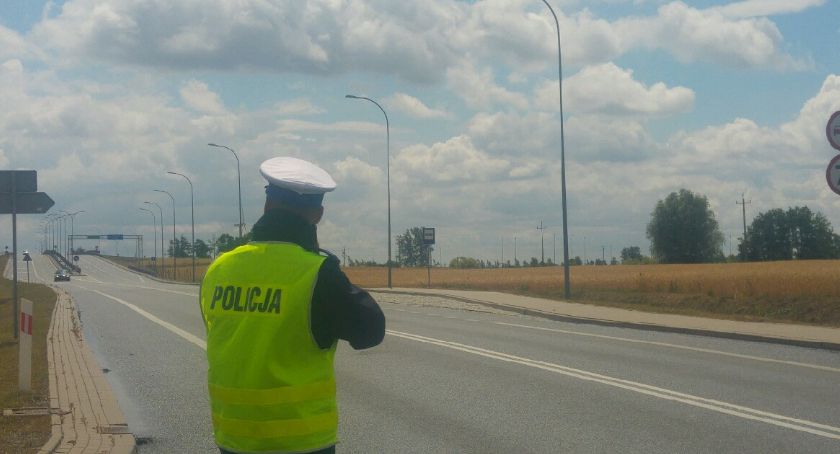 248 kontroli i 115 mandatów jednego dnia. To nie koniec akcji policji