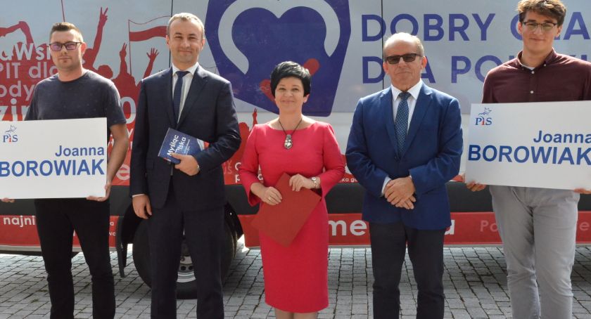 PiS zainaugurował kampanię do Sejmu i Senatu
