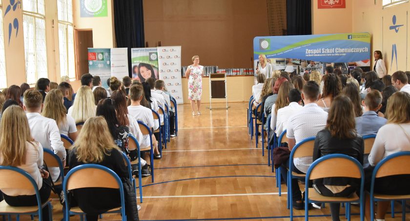 Rozpoczęcie roku szkolnego 2019/2020 we Włocławku: Chemik