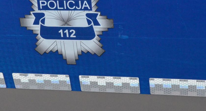 Uderzył w policyjny radiowóz. Pościg ulicami miasta
