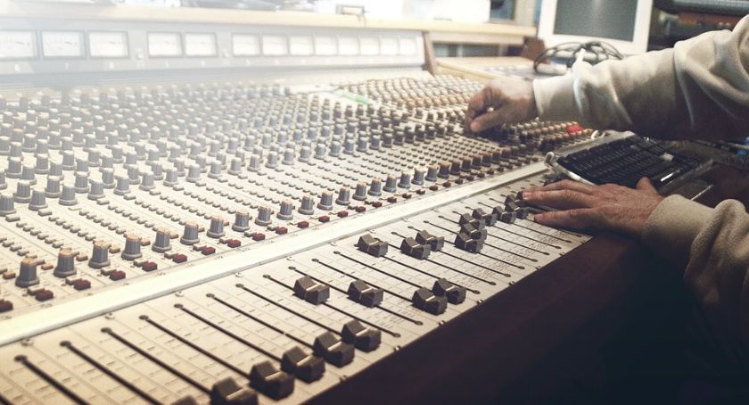 Polskie Radio w Brześciu Kujawskim. Radiowa Jedynka na żywo i audycja Jedyne takie miejsce