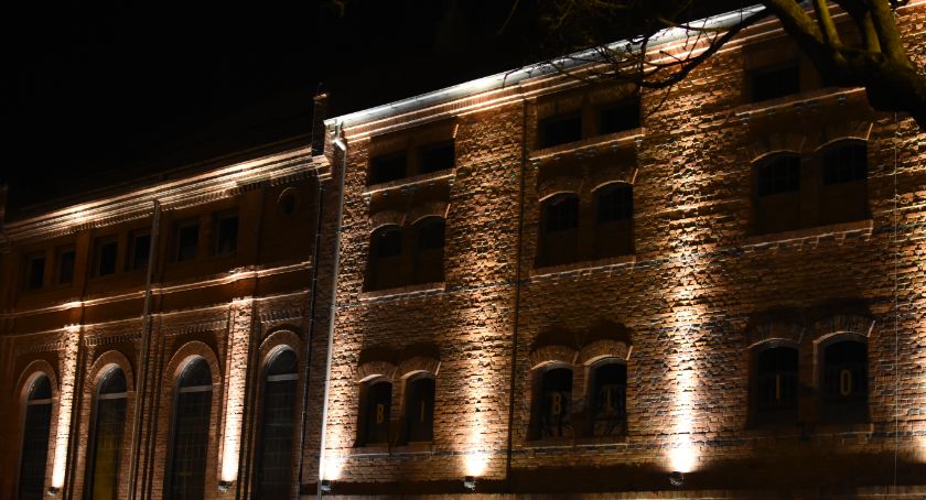 Kabaret Skeczów Męczących wystąpi we Włocławku