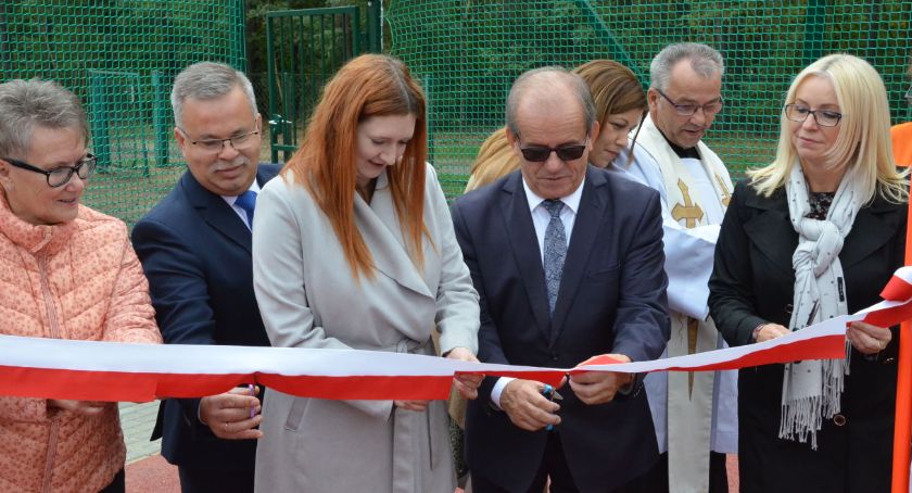 Szkoła w Smólniku ma nowe boisko [ZDJĘCIA]
