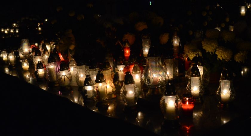 Wszystkich Świętych 2019 we Włocławku. Rozkład jazdy MPK