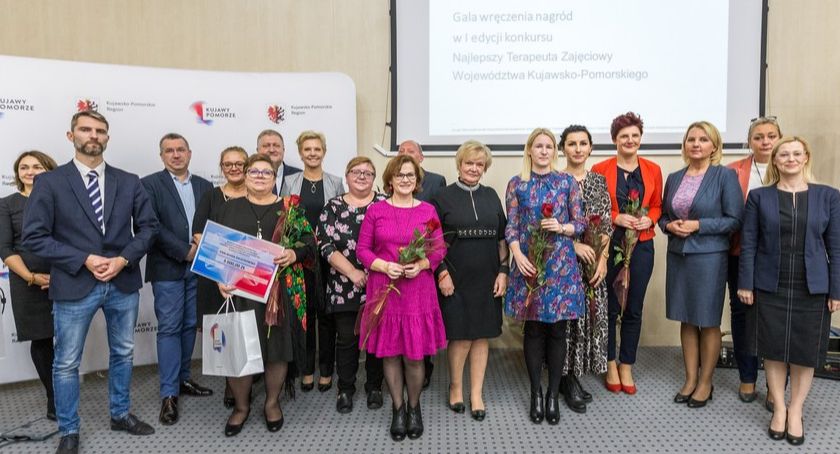 Najlepsi terapeuci zajęciowi Województwa Kujawsko-Pomorskiego. Wśród nich terapeuta z Włocławka