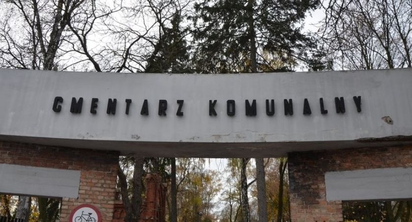 Wszystkich Świętych we Włocławku i okolicach. Godziny otwarcia cmentarzy