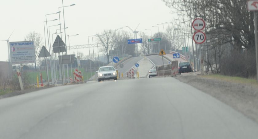 Wypadek w Pikutkowie na drodze DK 62 Włocławek – Brześć Kujawski. 6 osób poszkodowanych w tym 3 dzieci