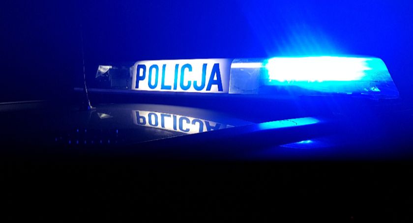 Volkswagen zderzył się z Audi. Kierowca jednego z aut rzucił się do ucieczki