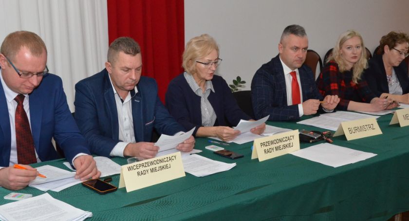Nad czym obradowali radni Rady Miejskiej w Chodczu?