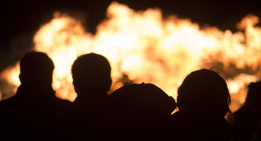 Tragiczny pożar we Włocławku. Nie żyje 68 latek