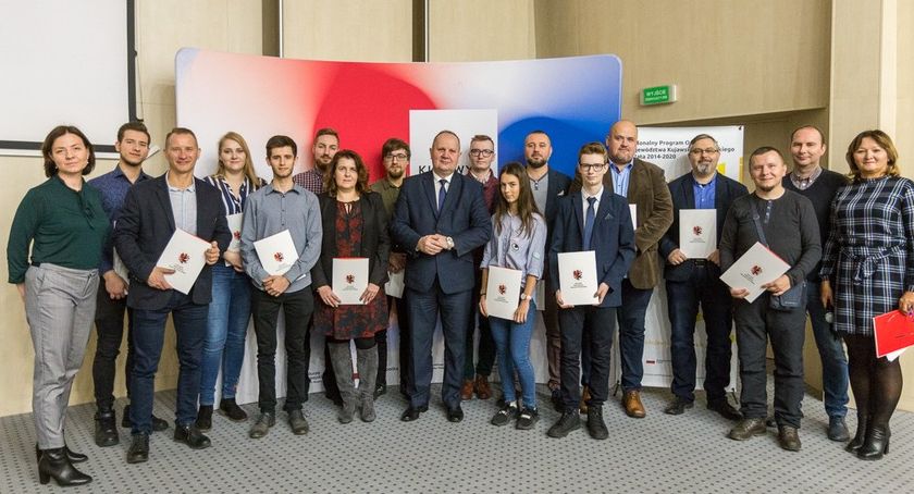 Marszałek nagrodził autorów najciekawszych zdjęć. Wśród nagrodzonych włocławianie