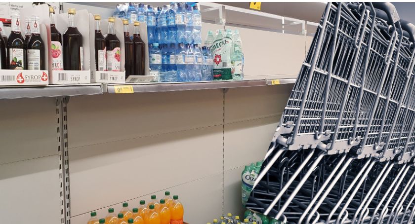 Koronawirus. Mieszkańcy we Włocławku gromadzą już zapasy? Co warto kupić?