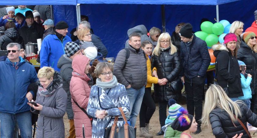 Morsy nad Jeziorem Czarnym we Włocławku dla Łukasza [ZDJĘCIA]